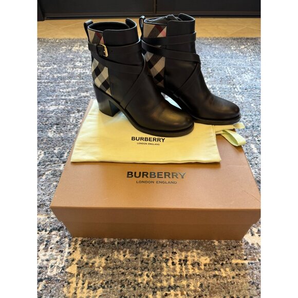 BURBERRY Pryle House Check & Leather Ankle Boots Color Black Arch - Picture 5 of 8
